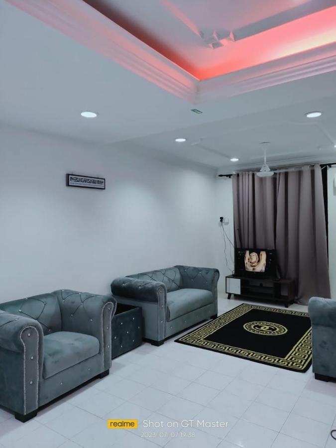 Naurah Homestay Σουνγκάϊ Πετάνι Εξωτερικό φωτογραφία