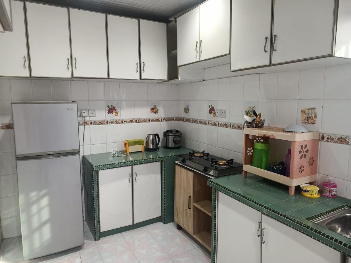 Naurah Homestay Σουνγκάϊ Πετάνι Εξωτερικό φωτογραφία